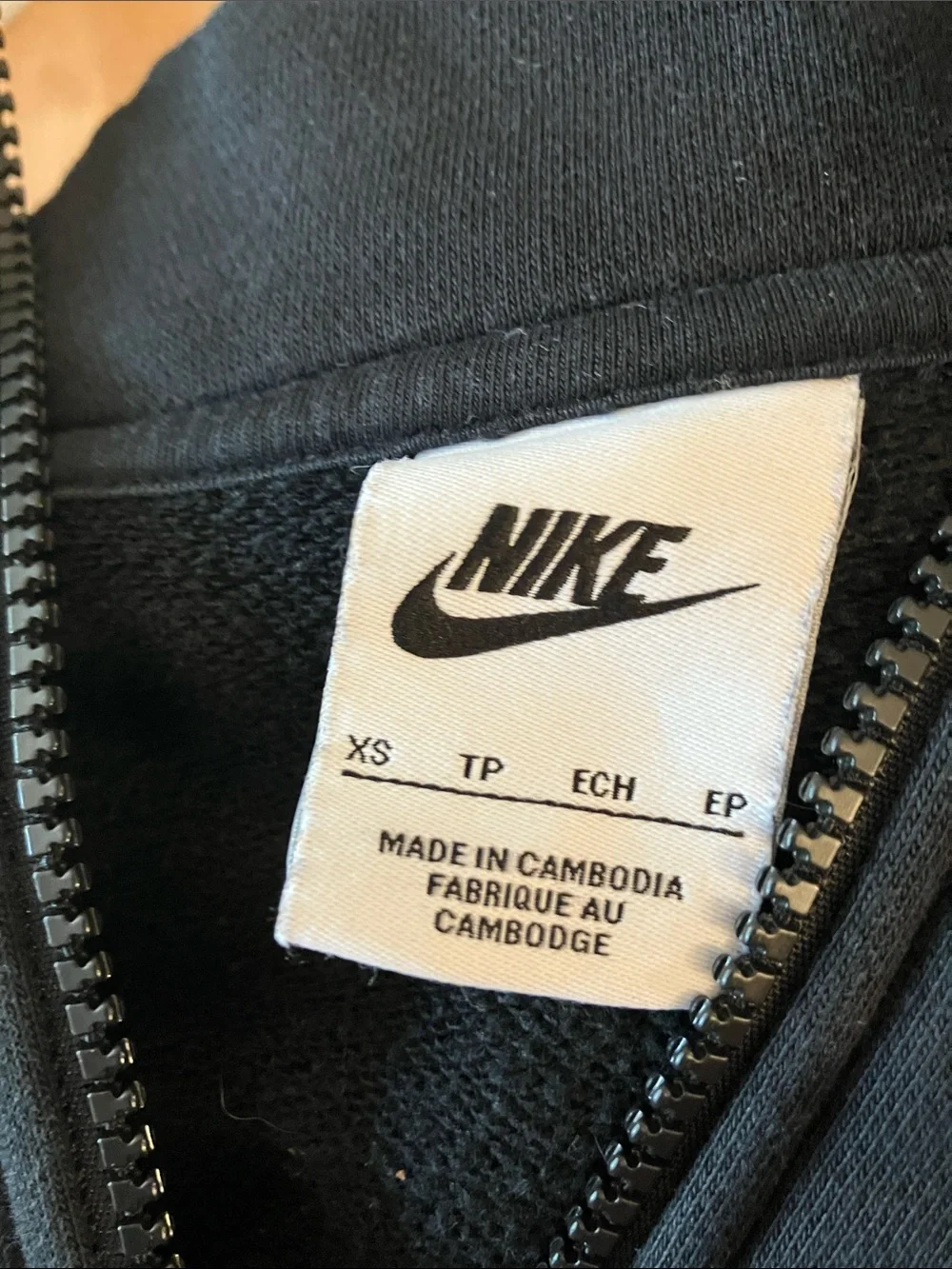 Nike women’s xs